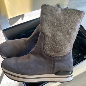 Hogan suede boots